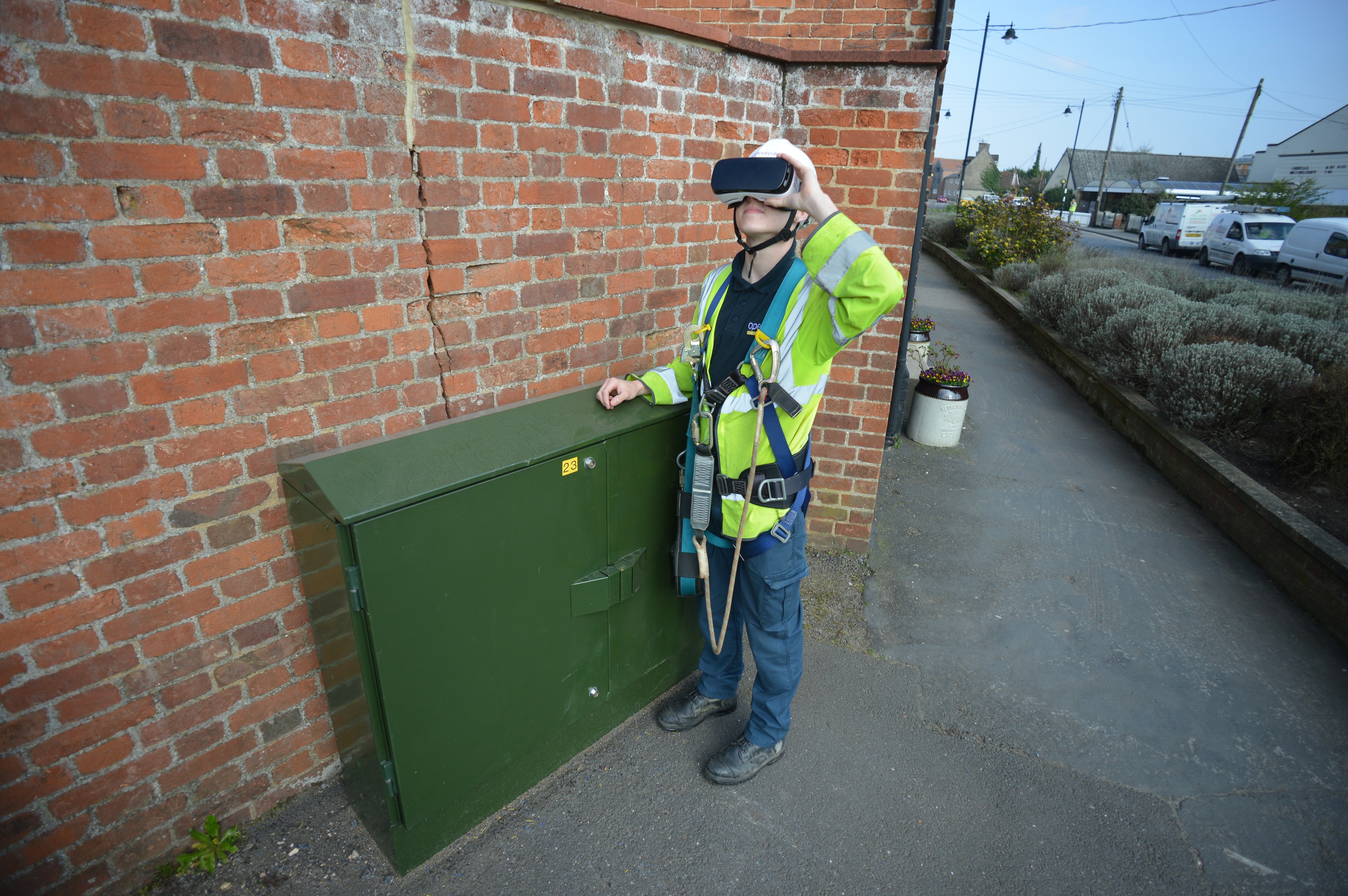 Openreach Apprentice Sam Last with VR headset on side facing (005)
